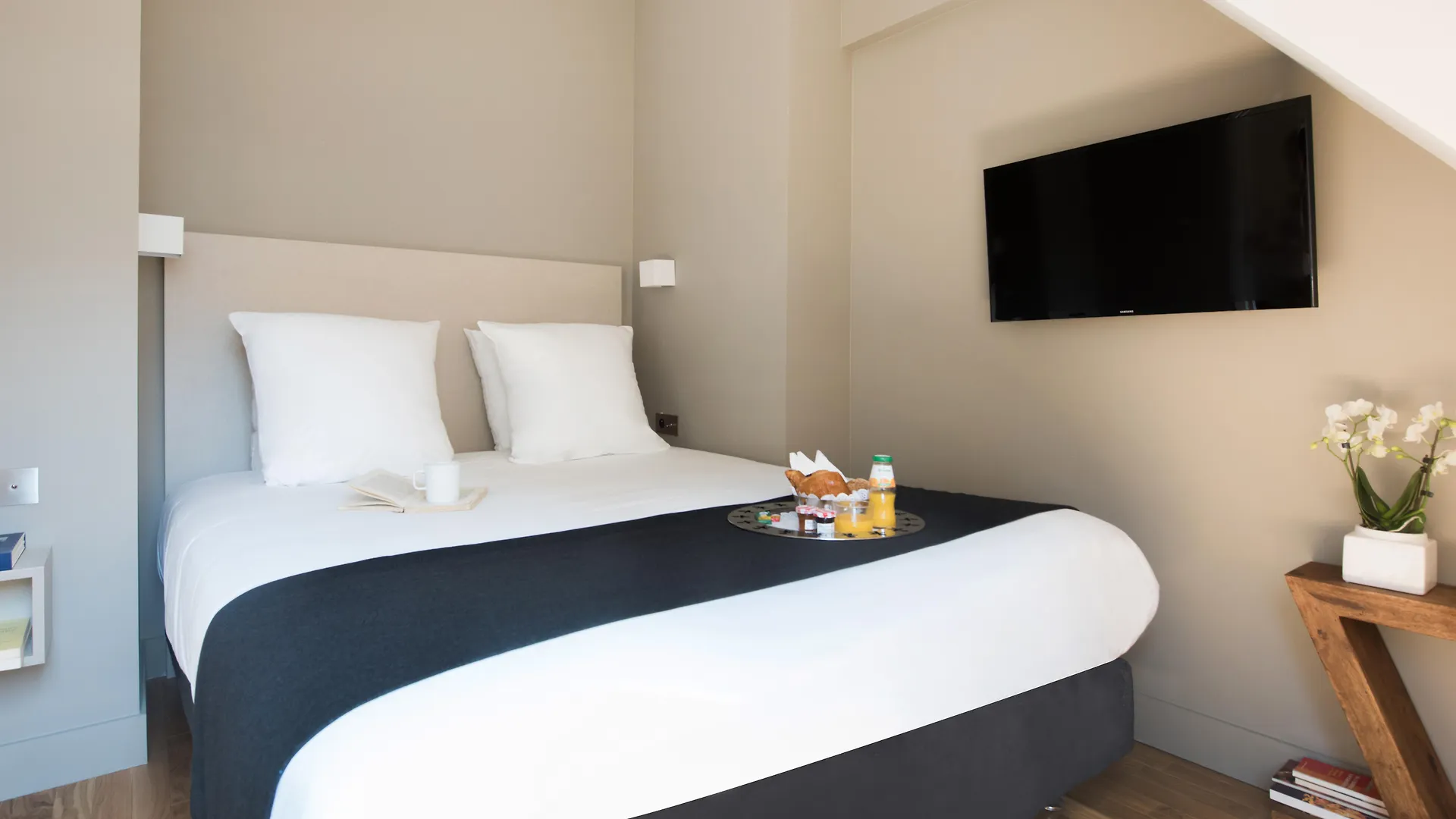 ****  Hotel Helzear Etoile Paris France